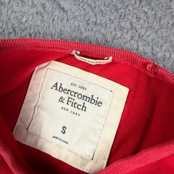 Abercrombie & Fitch Muscle Fit Shirt Men S Red Crew Club Embroidered Vintage Y2K - Picture 4 of 9
